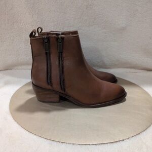 Chic Brown Leather Heeled Boots